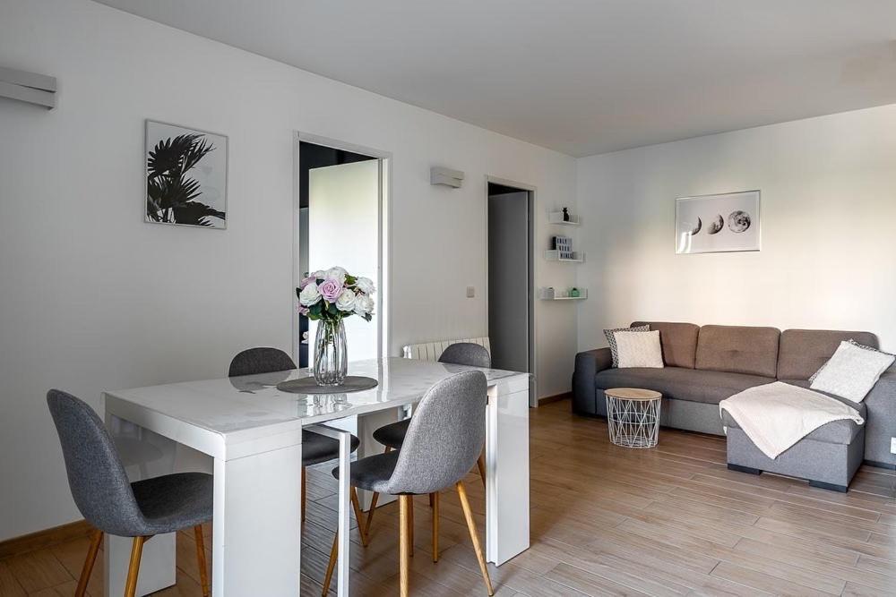 1 Bedroomed Camille Near Disneyland Paris Маньи-ле-Онгр Экстерьер фото